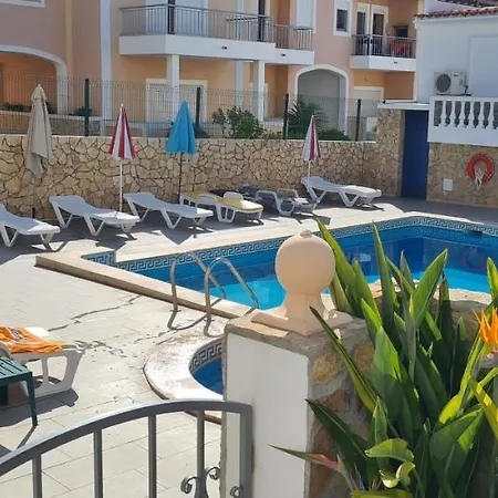 Apartment Cabrita *