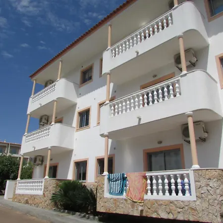 Cabrita Apartman *